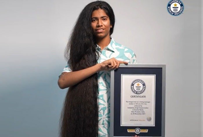 Rekor Rambut Terpanjang di Dunia