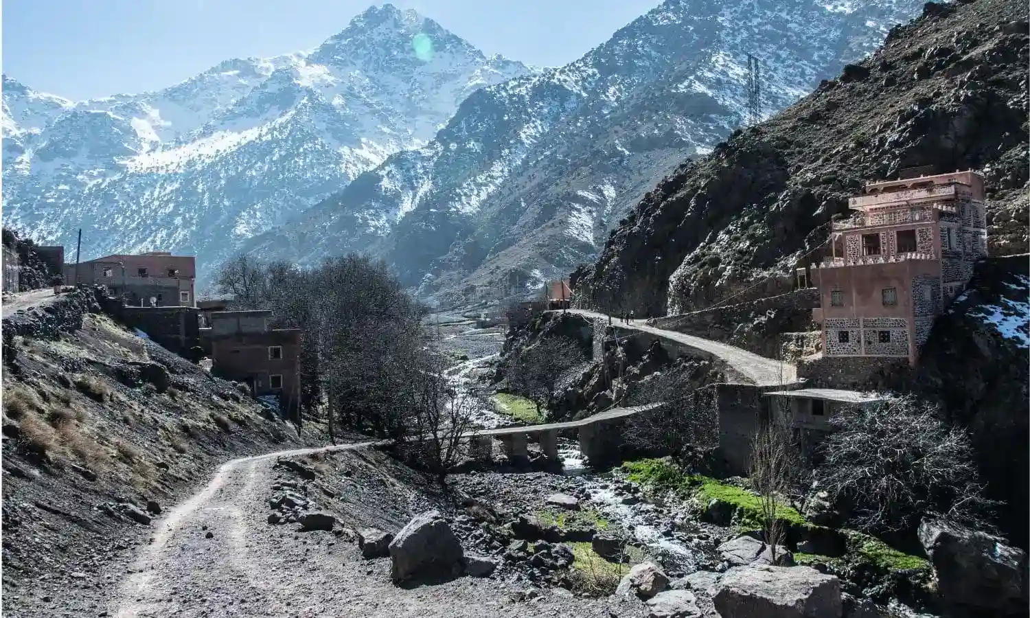 Toubkal, Maroko – Gunung tertinggi di Afrika Utara yang menawarkan pendakian menantang