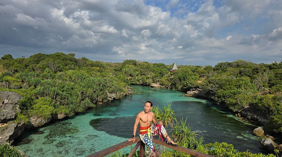 Menyusuri Danau Weekuri