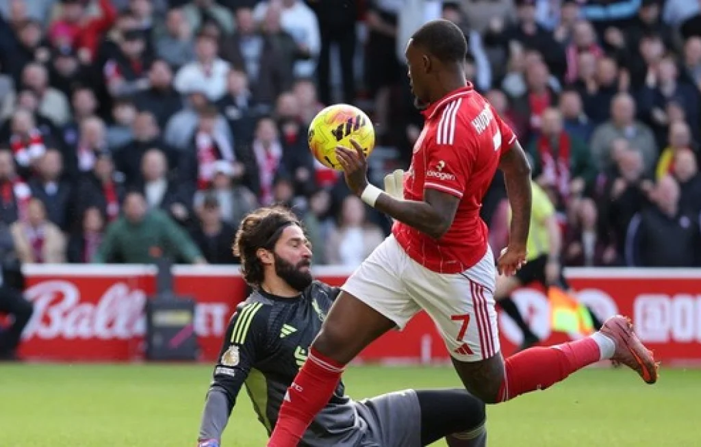 Liverpool Kewalahan di Forest